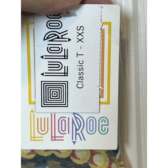 NWT LuLaRoe Classic T Shirt XXS Geometric Tribal Print Soft Comfy - Picture 4 of 9